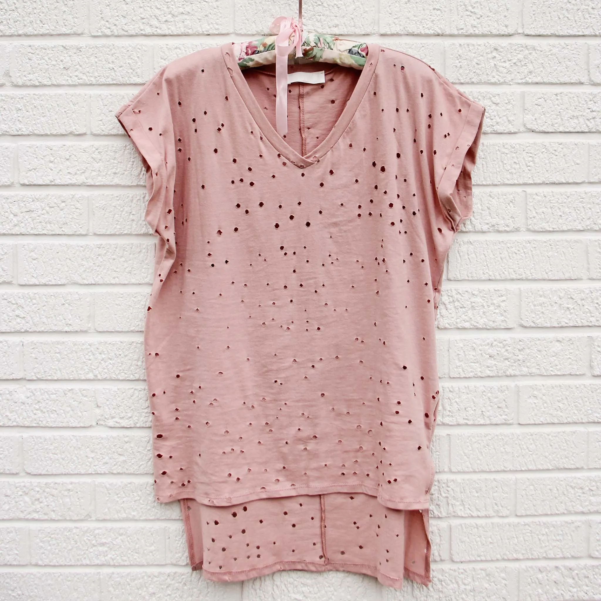 Finley Distressed Tee in Mauve