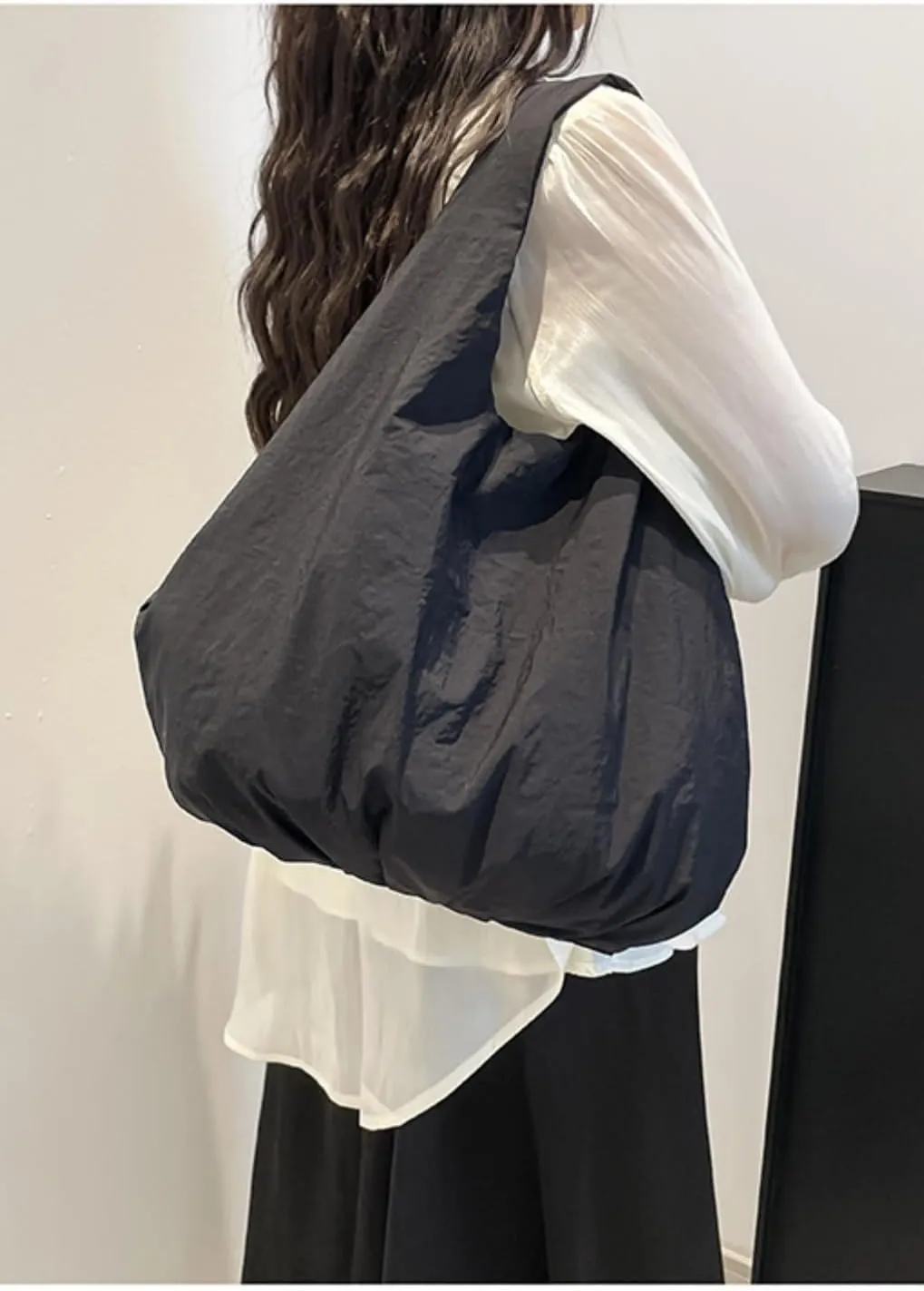 Obosoyo Slouchy Tote Bag Women 2025 Light Large Casual Shoulder Bag Pleated Bottom Bag Purse Work Commute Shopping