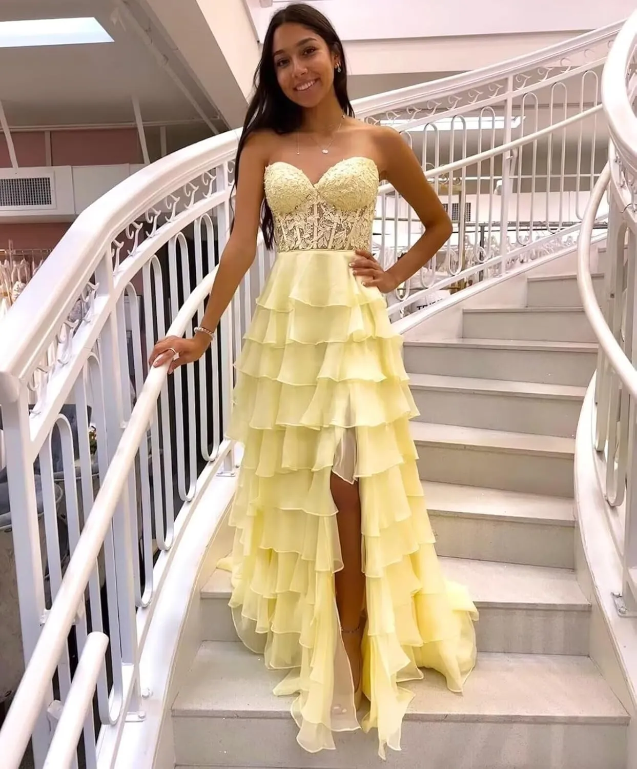Tiered Chiffon Prom Dress for Teens Strapless Prom Dresses for Women Sweetheart Formal Evening Gowns with Slit