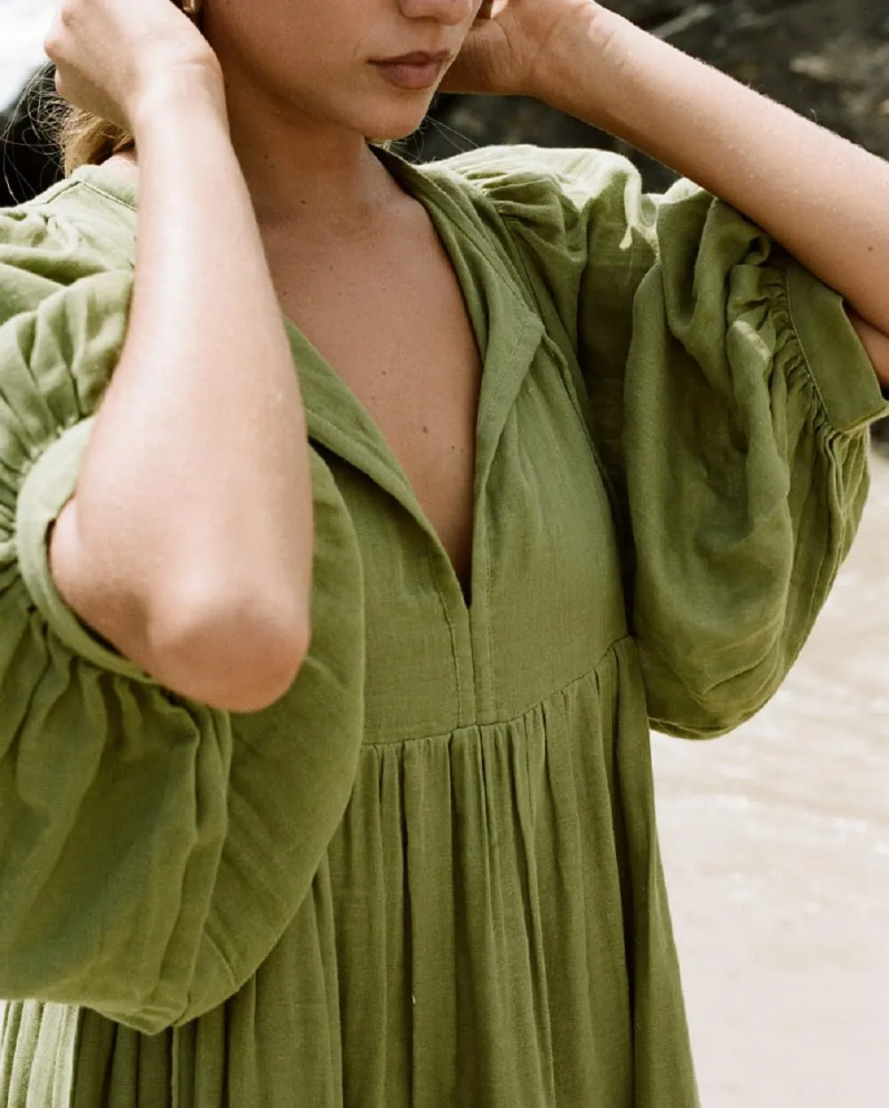 Women Boho Puff Sleeve Short Dress Floral Flowy Babydoll Dress V Neck Loose Fit A Line Dress Bohemian Mini Sundress